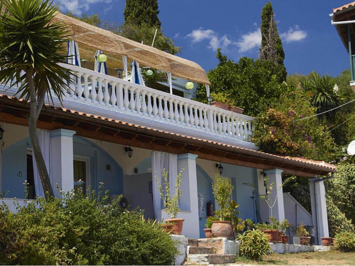 Majestic Apartment In Mpenitses With Shared Pool Esterno foto