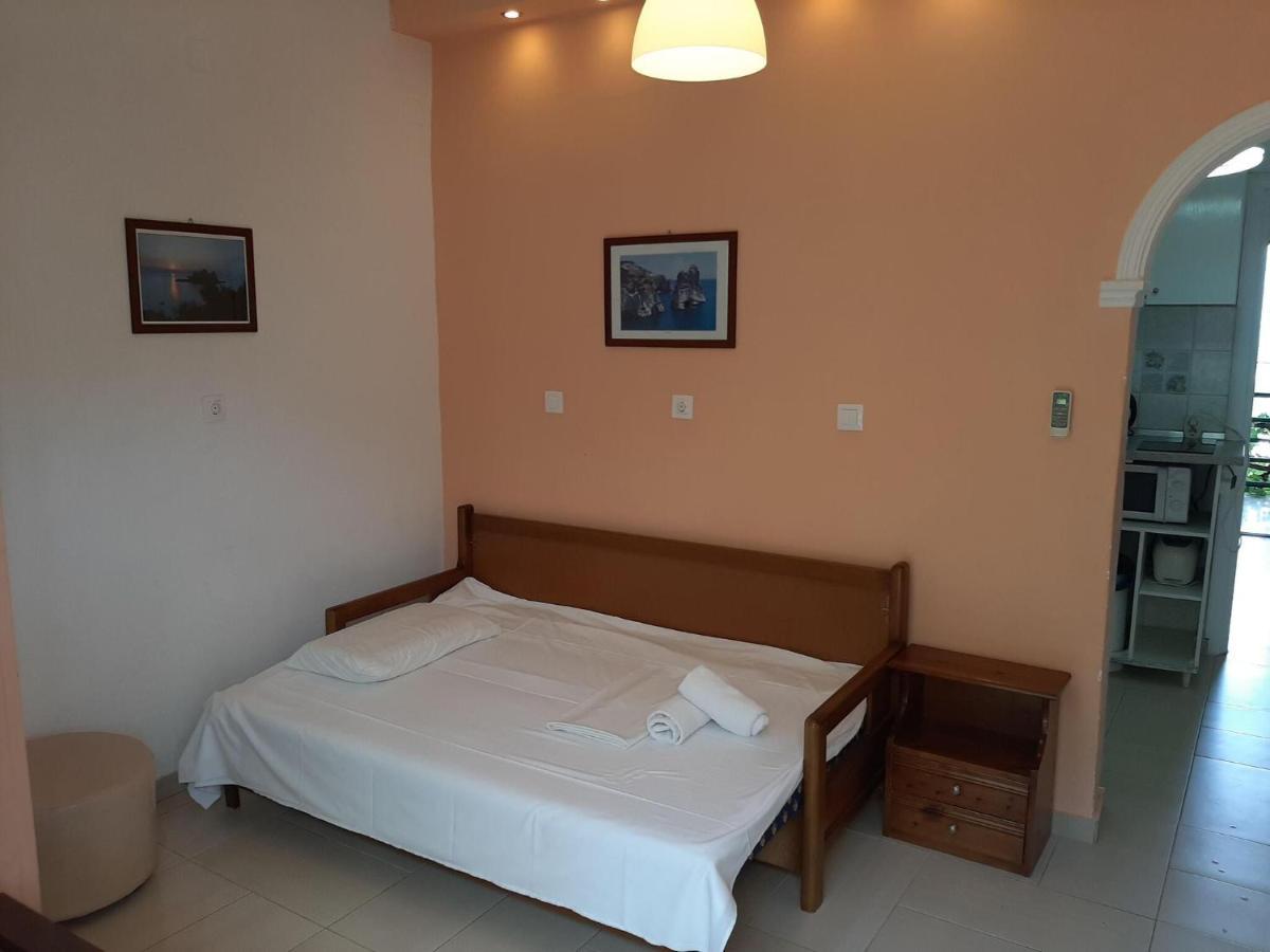 Majestic Apartment In Mpenitses With Shared Pool Esterno foto