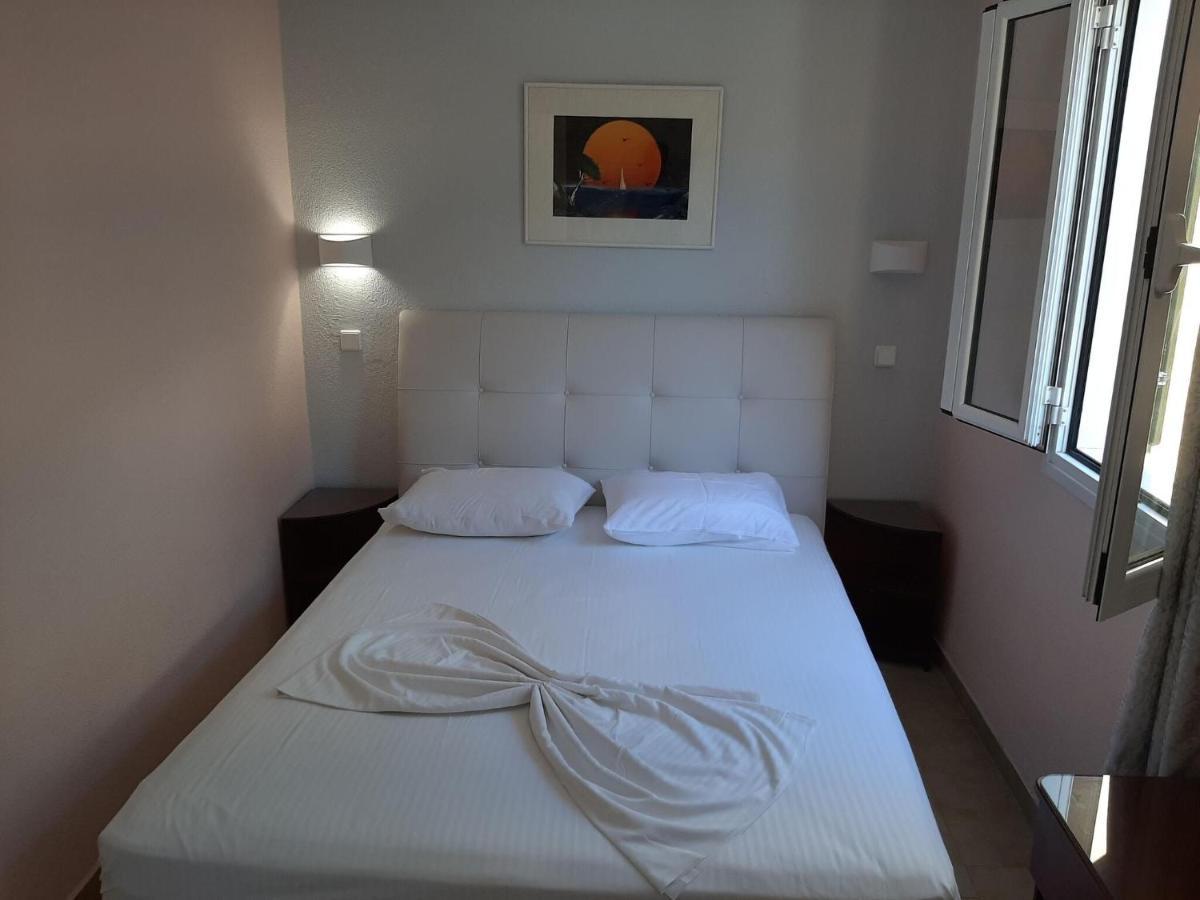 Majestic Apartment In Mpenitses With Shared Pool Esterno foto